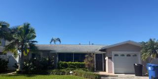 NE ST. PETE 2/1.5/1 FULLY FURNISHED RENTAL Gallery 1