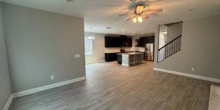 Spacious 5-Bedroom Riverview Home Gallery 56