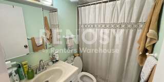 Beautiful 1 Bed 1 Bath in Capitol Hill (Water/sewer and Trash Utilities Included!) Gallery 22