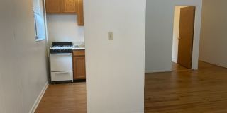 5424 Fifth Avenue Gallery 200