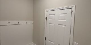 Updated 3 Bedroom Townhome with Harrisburg Schools Gallery 7