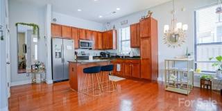 Room in 3 Bedroom Townhome at Steel Yard Ct Gallery 10