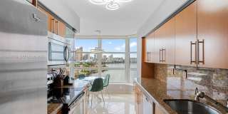 19195 NE 36th Ct Gallery 13