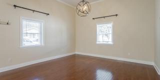 1504 W 48th Street Gallery 22