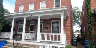 Charming Historic townhouse in downtown Frederick available mid June! Gallery 1