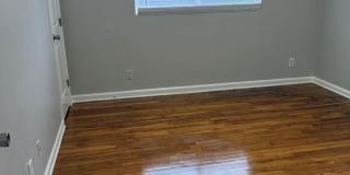 2 bedroom 1.5 bathroom townhouse Gallery 9