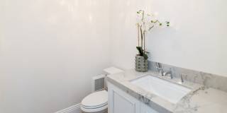 NEW 5 bedroom 4.5 Bath with Pool Gallery 10