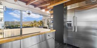 7275 Mulholland Dr Gallery 11