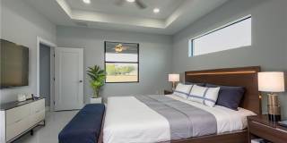 417 Paddock Street Gallery 16