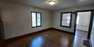 2 Bedroom, 1 Bathroom home with large garage Gallery 10