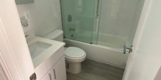 410 E 56th St Gallery 11