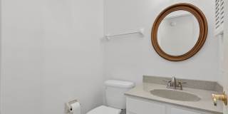 Spacious & Exciting Townhome style Condo Gallery 19