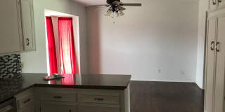 5225 Hunters Circle Gallery 14
