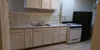 Charming 2BR Duplex in Saint Louis Gallery 4