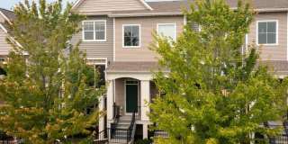 Exceptional Maple Grove 4 bed, 3 bath spacious townhome for rent. Gallery 1