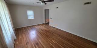 GORGEOUS ALL BRICK HOME CLOSE TO CAMPUS Gallery 7