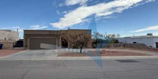 3 Bedroom Energy-Efficient Home with Expansive Yard & Workshop! Gallery 1