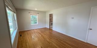 The Little Bungalow of Your Dreams Near East Bay! 2BR / 1BA Long-Term Rental Gallery 4