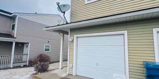 Amazing 3 Bed 2.5 Bath - Townhouse Gallery 4