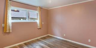 $500 OFF Special - Beautiful 4 Bed/1 Bath Home in Astoria Gallery 20