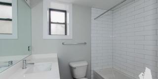 1952 W Nelson St, 1952 W Nelson St, Gallery 10