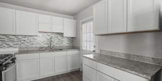 5316 SAXON Drive Gallery 10