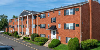 Colonial Point Apartments Gallery 1