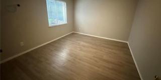 Spacious 6BR House in Aurora Gallery 12