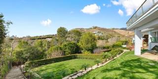4 Bed, 5 bath home with stunning ocean views located in Malibu hills Gallery 51