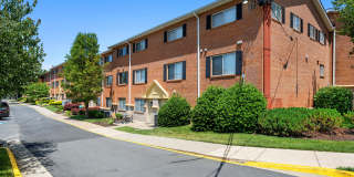 Gainsborough Court, Churchill Mews, and Copperfield Square Apartments & Townhomes Gallery 35