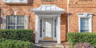 This Stunning Townhome in the Heart of Ballantyne Gallery 1