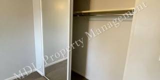 121 N Woodbridge Gallery 28