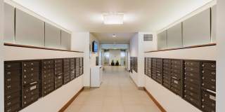 2121 Belmont Gallery 21