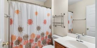 Room in 3 Bedroom Home at Ivory Run Way Gallery 16