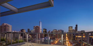 809 N La Salle Dr Gallery 9