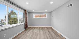 7911 BANK Street Gallery 5