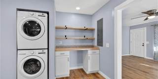 2329 Reynolds Street Gallery 20