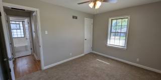 Updated Open-Concept with Sunroom & Finished Basement Space Gallery 15