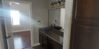 4 BEDROOM 3 BATHROOM HOME Gallery 35