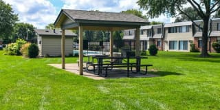 The Willows Gallery 5