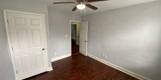 Spacious 4 Bedroom Home Gallery 21