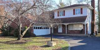 240 Twin Oaks Terrace Gallery 1