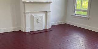 Spacious 4 bdrm/2 bath Home Located in Richmond's Fan District w/Balcony!!  Walking Distance to VCU!!!! Gallery 20