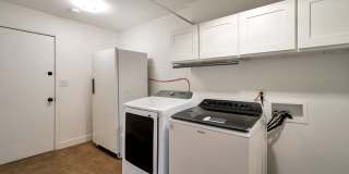 Amazing Tri-level close to ASU with Pool Gallery 21