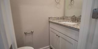 2 bedroom 2.5 bath home located in Fayetteville, AR Gallery 7