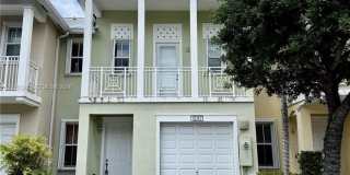 10747 NW 76th Ln Gallery 1