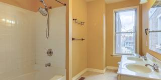 Spacious Midtown 3 Bedroom 2.5 Bath Spacious Midtown 3 Bedroom 2.5 Bath Gallery 10