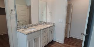 106 Horseshoe Boulevard Gallery 18