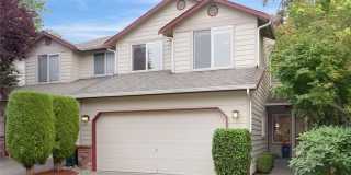 Elegant 3-Bedroom Home with Private Deck & Greenbelt Views! Gallery 1