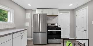 Beautiful Updated 4 Bed 1.5Bath Colonial Gallery 5